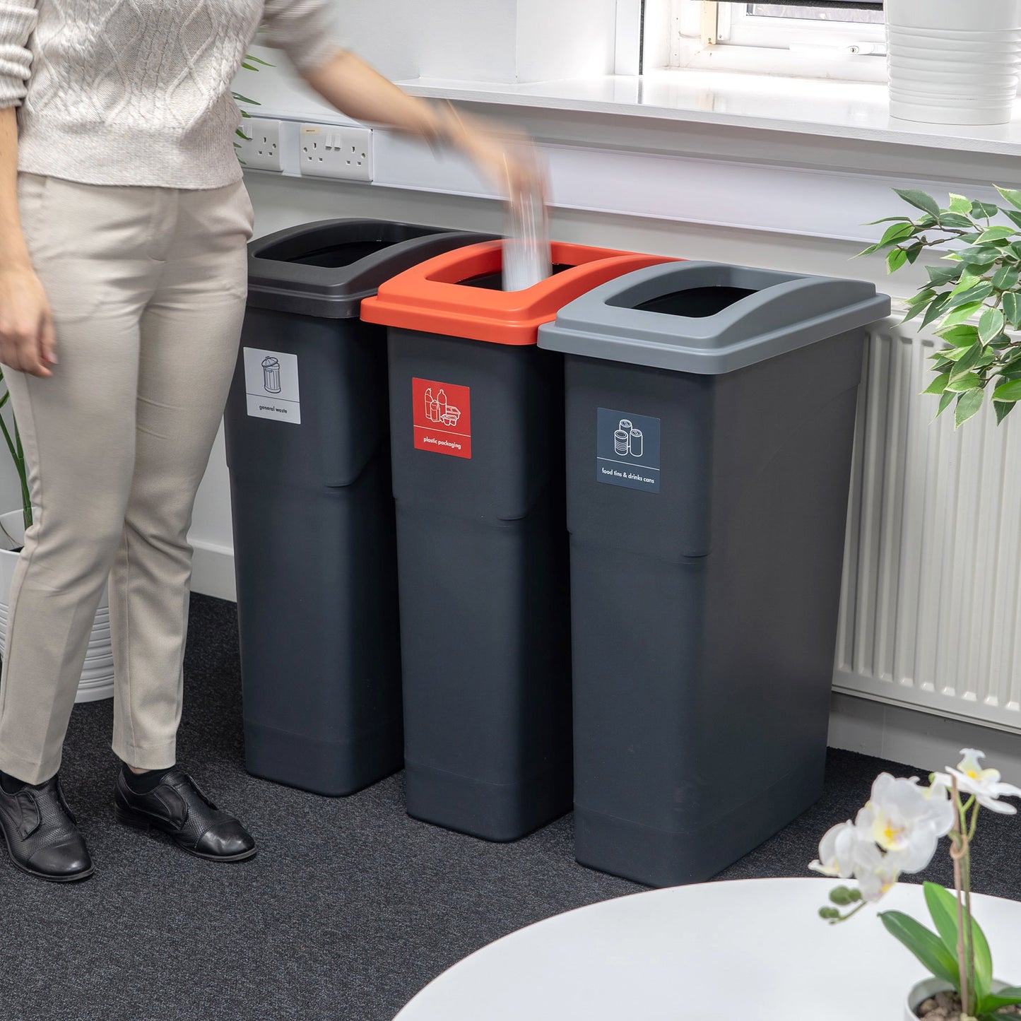 Recycling Wall Hugger Bin & Lid 90L