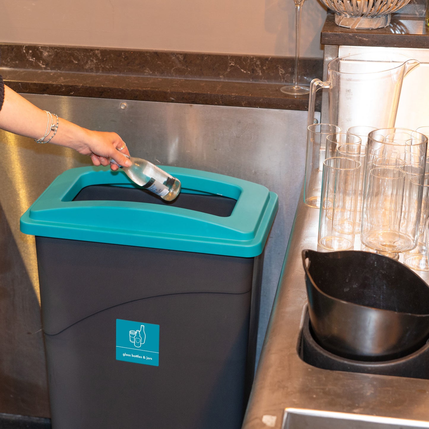 Recycling Wall Hugger Bin & Lid 90L